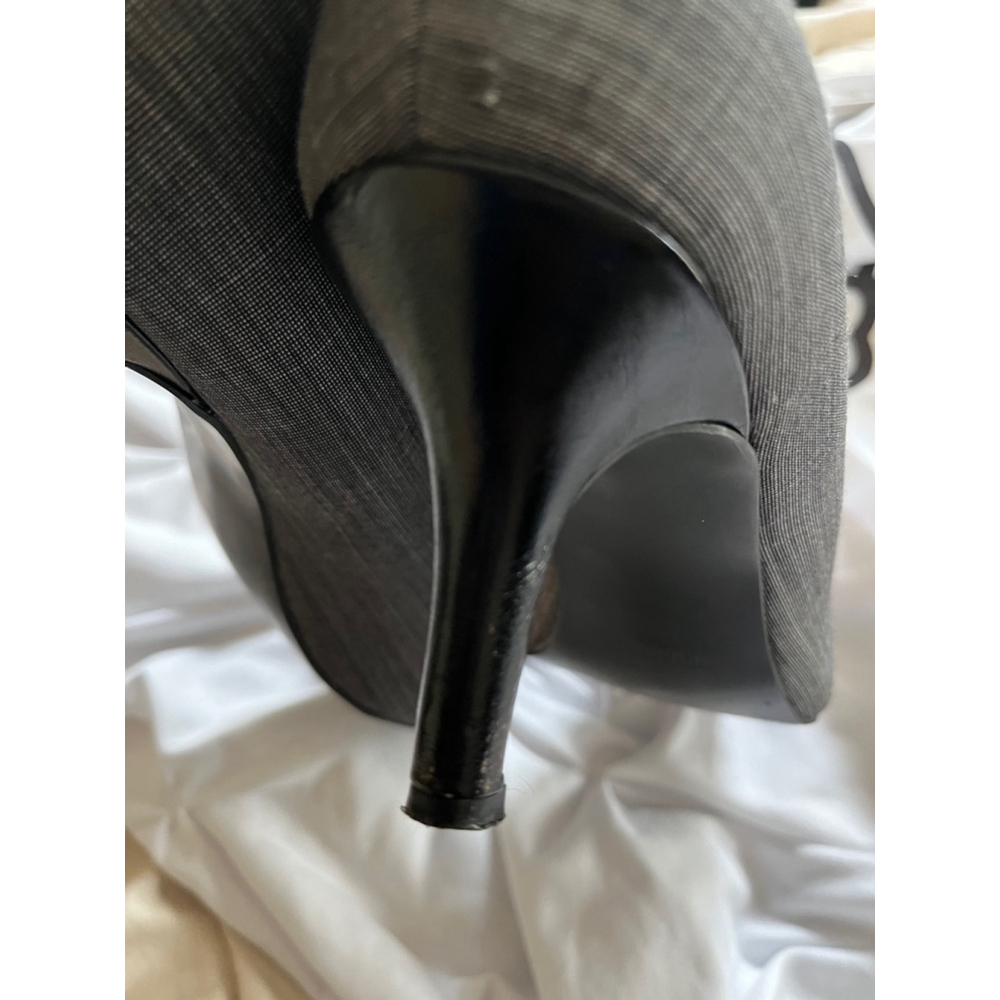 GUC Women's Nine West Heels Size 9M Gray and Black - Picture 6 of 8